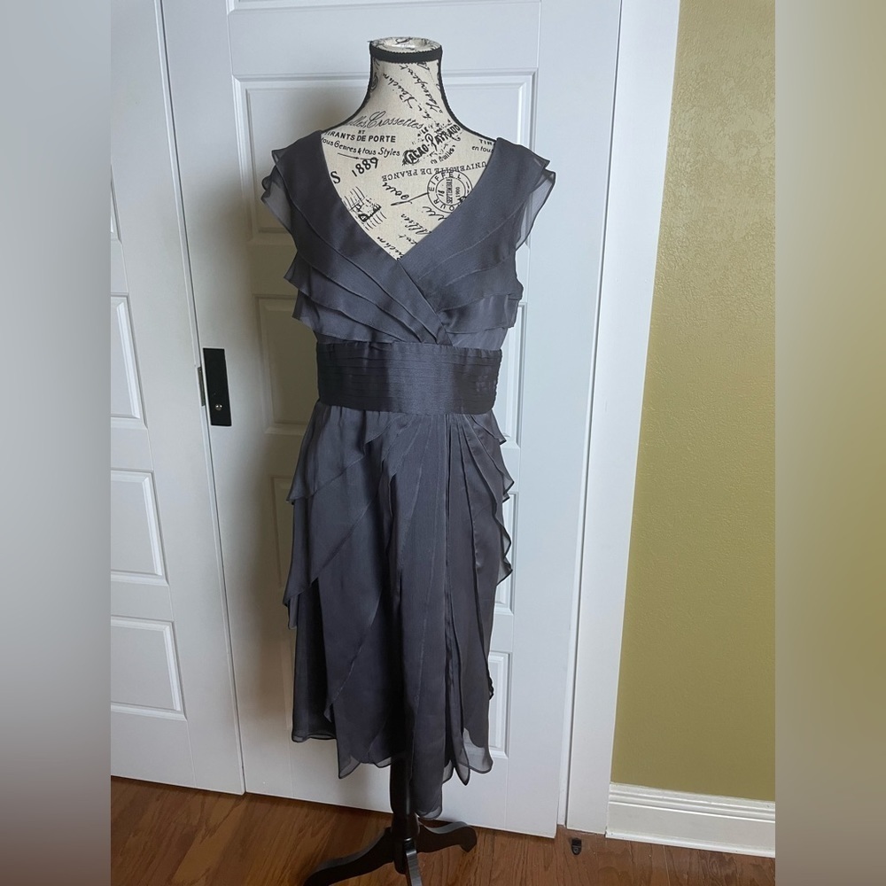 Adrianna Papell Occassions Cascading Tiered Ruffle Chiffon Dress Gray Women's 8